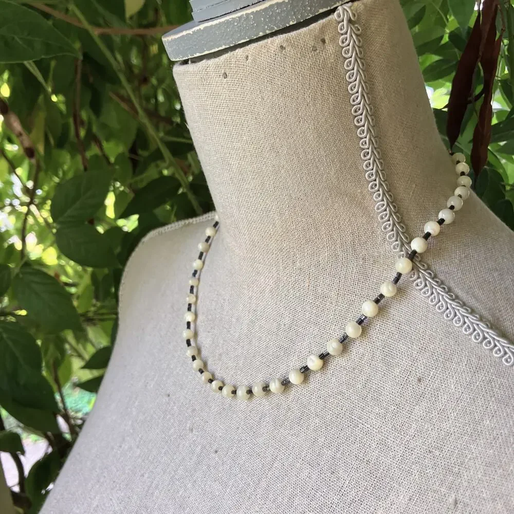VTG 1960s Necklace Mid Century Shell Bead Japan Monochrome 18